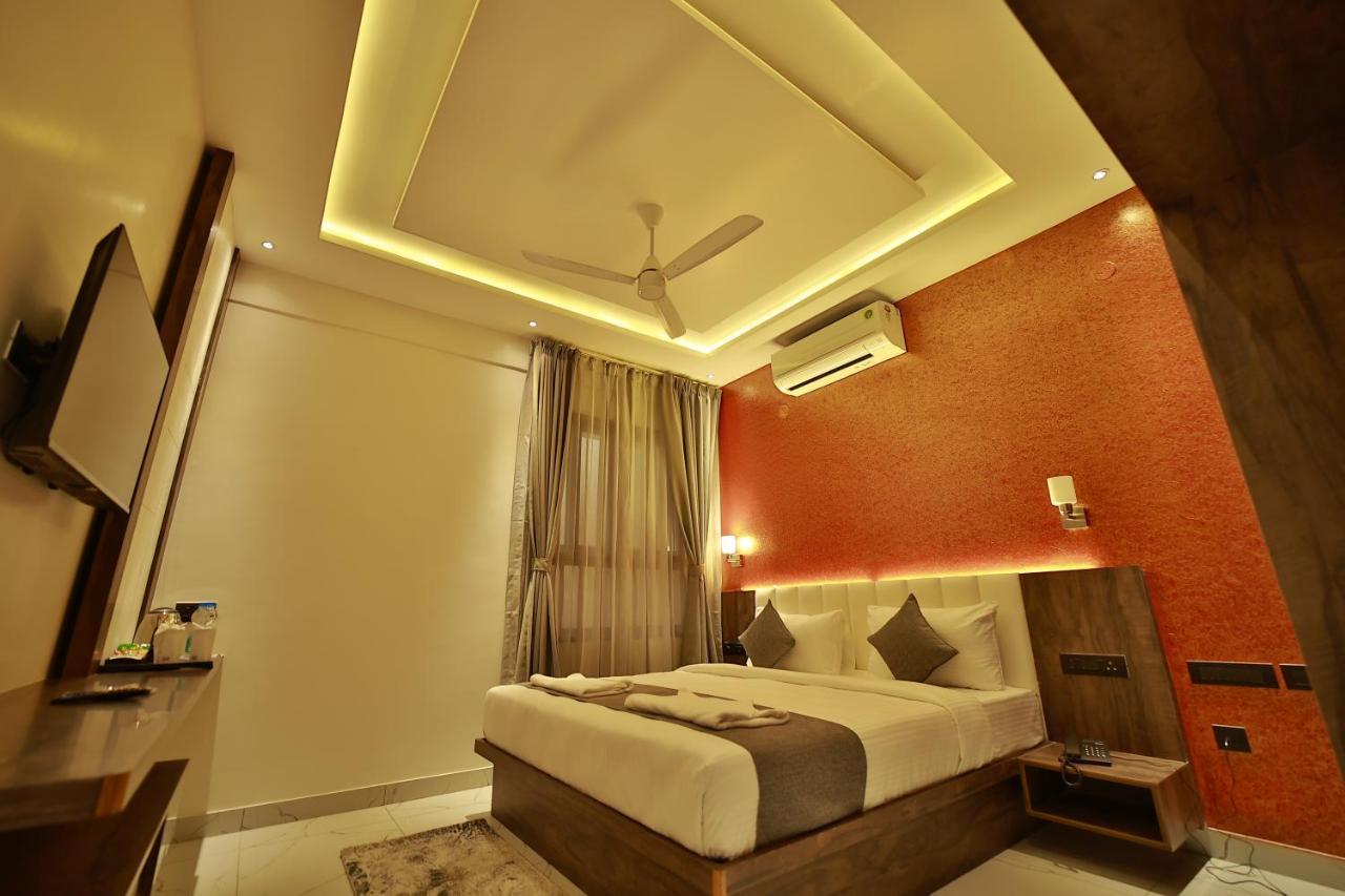 The Mysore Grand Esterno foto