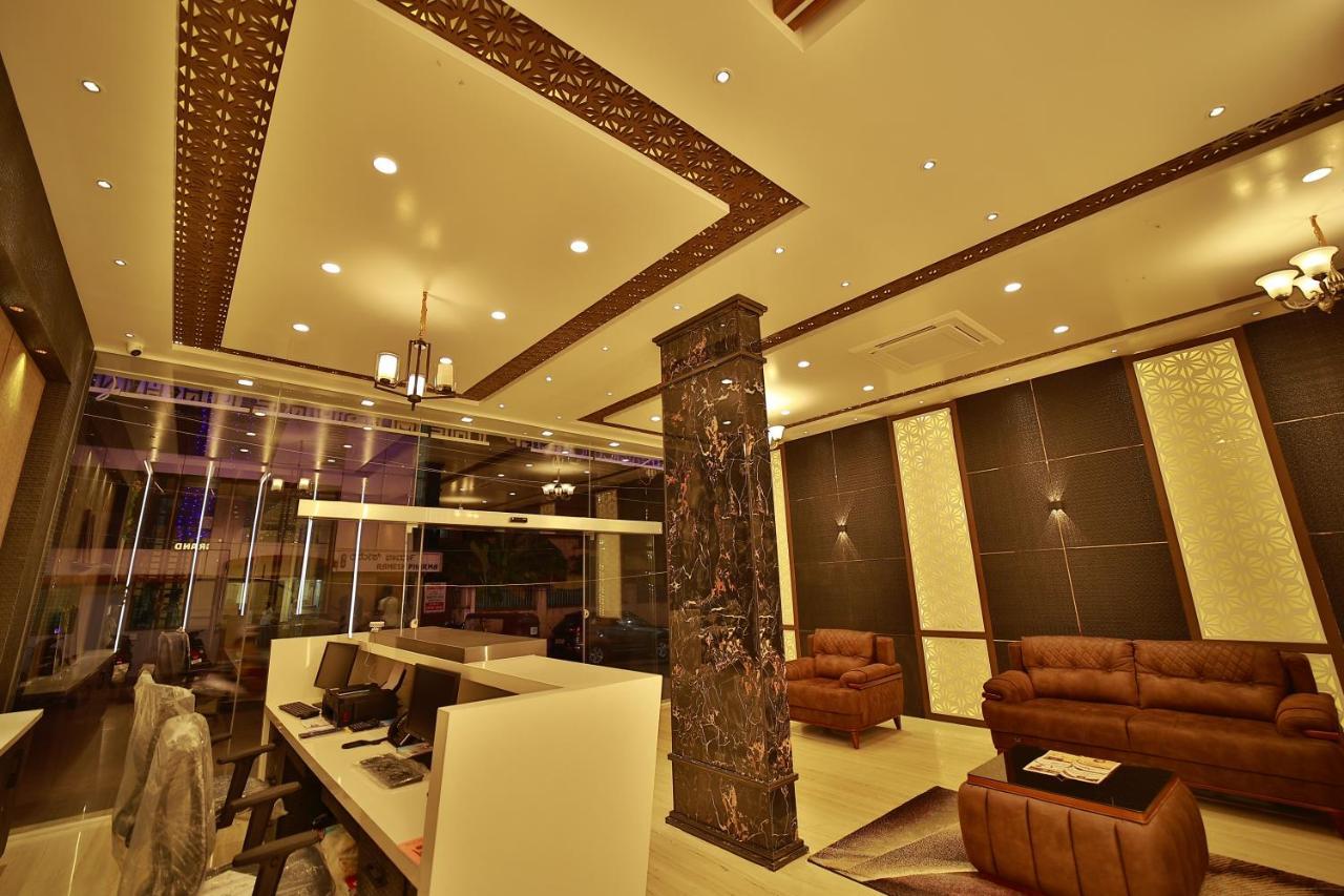 The Mysore Grand Esterno foto